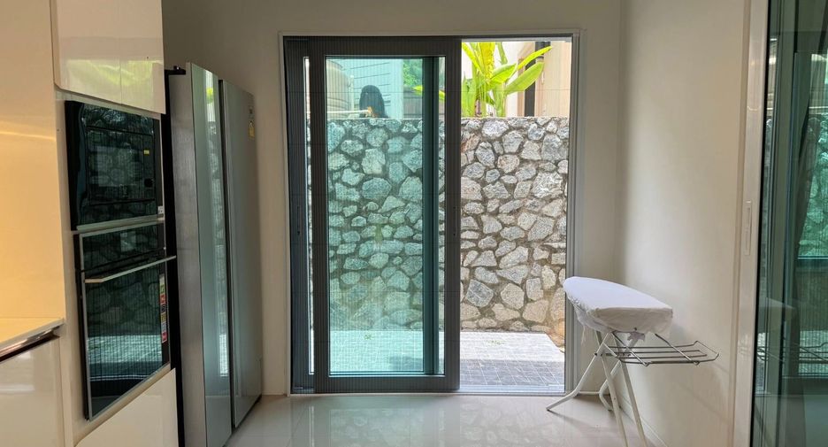 For rent 4 bedrooms house in Sattahip, Chonburi