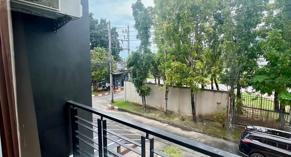 For rent 3 bedrooms house in Mueang Phuket, Phuket