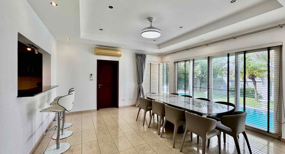 For rent 4 bedrooms villa in Bang Lamung, Chonburi