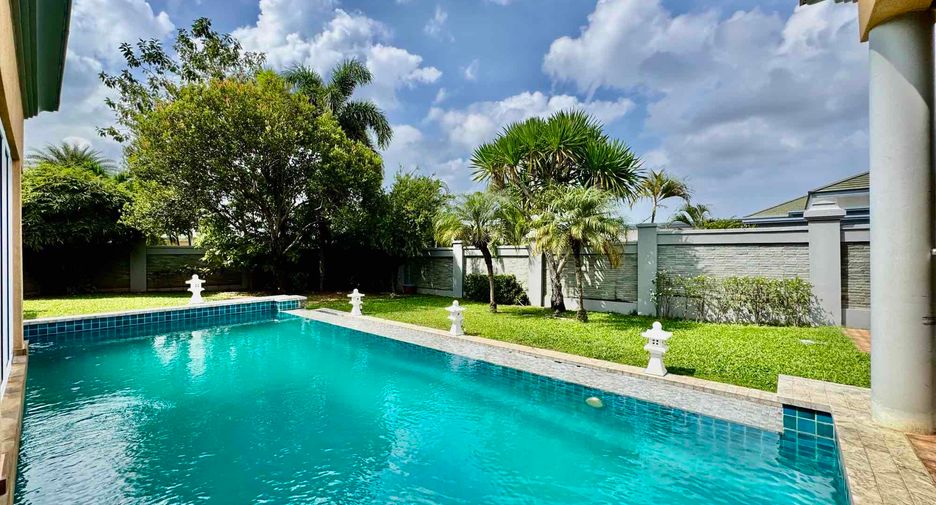 For rent 4 bedrooms villa in Bang Lamung, Chonburi