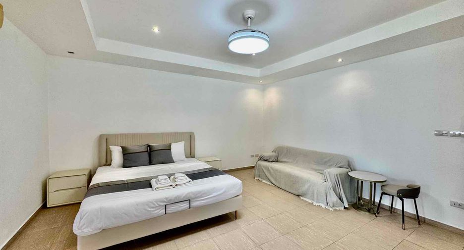 For rent 4 bedrooms villa in Bang Lamung, Chonburi