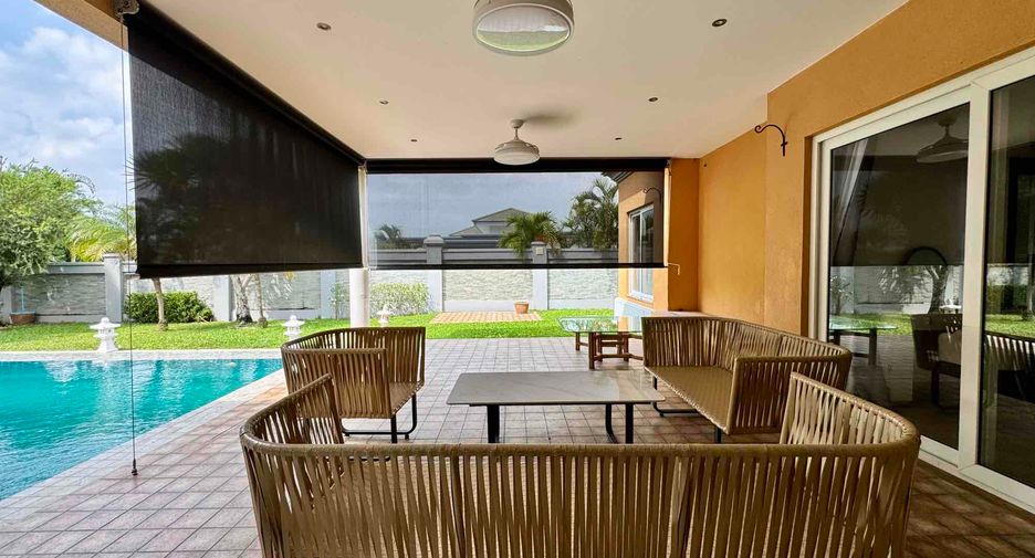 For rent 4 bedrooms villa in Bang Lamung, Chonburi