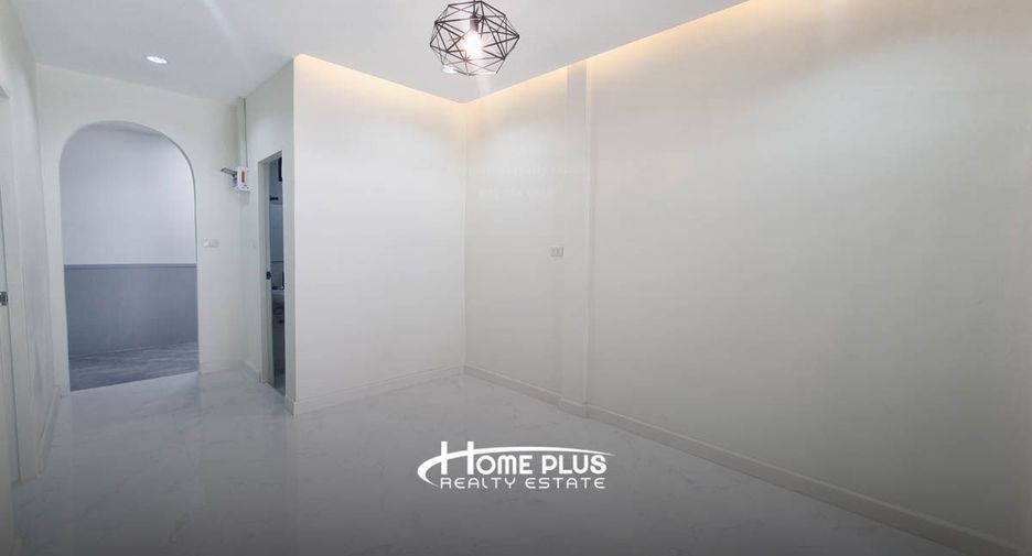 À vendre 2 chambres maison de ville à Thanyaburi, Pathum Thani