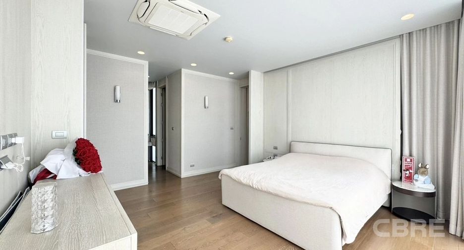 Casa en venta de 5 habitaciones en Huai Khwang, Bangkok