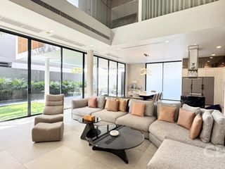 出售 5 卧室 独立屋 在 Huai Khwang, 曼谷