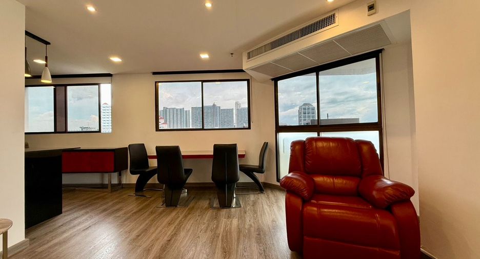 For sale 2 bedrooms condo in Bang Lamung, Chonburi