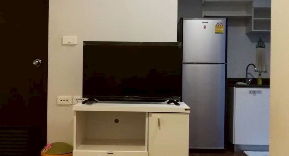 À vendre 1 chambre condo à Huai Khwang, Bangkok