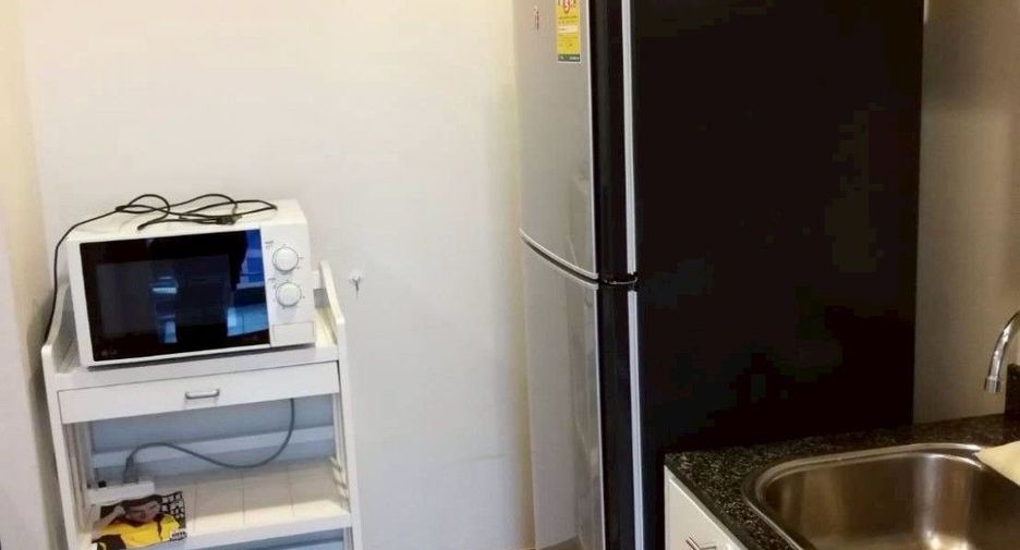 À vendre 1 chambre condo à Huai Khwang, Bangkok