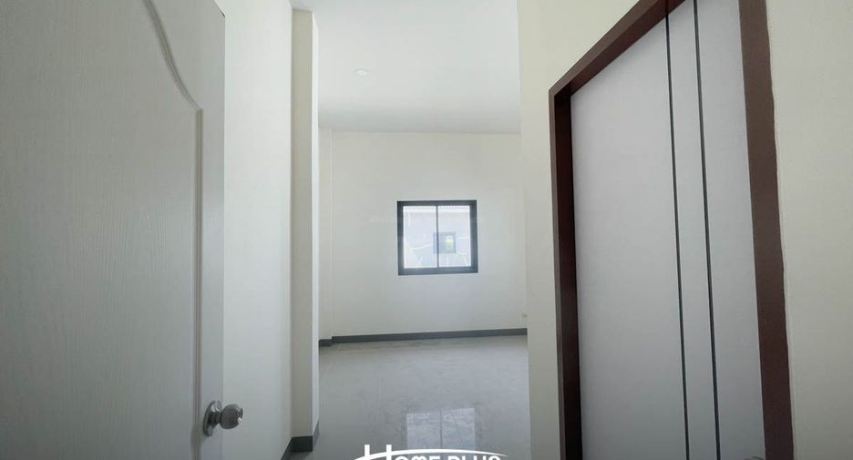 For sale 3 bedrooms house in Phanom Sarakham, Chachoengsao