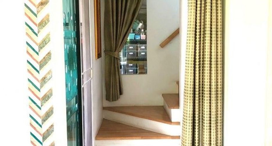 For sale 3 ベッドルーム house in Bang Khun Thian, Bangkok