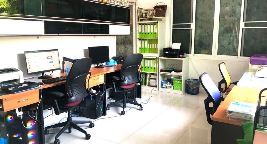 For sale 3 ベッドルーム house in Bang Khun Thian, Bangkok