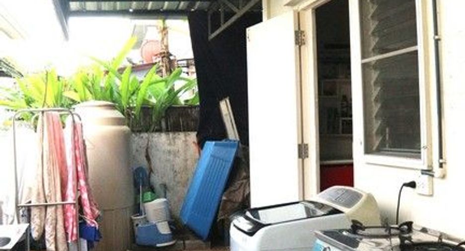 For sale 3 ベッドルーム house in Bang Khun Thian, Bangkok