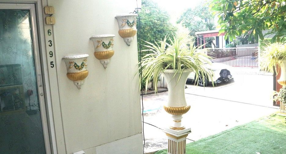 For sale 3 ベッドルーム house in Bang Khun Thian, Bangkok