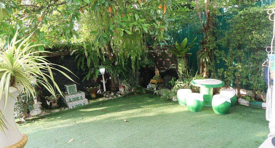 For sale 3 ベッドルーム house in Bang Khun Thian, Bangkok