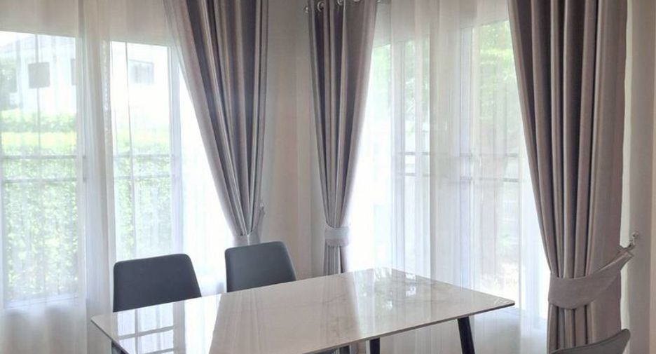 For rent 3 bedrooms house in San Kamphaeng, Chiang Mai