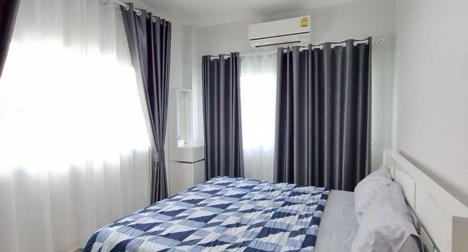 For rent 3 bedrooms house in San Kamphaeng, Chiang Mai