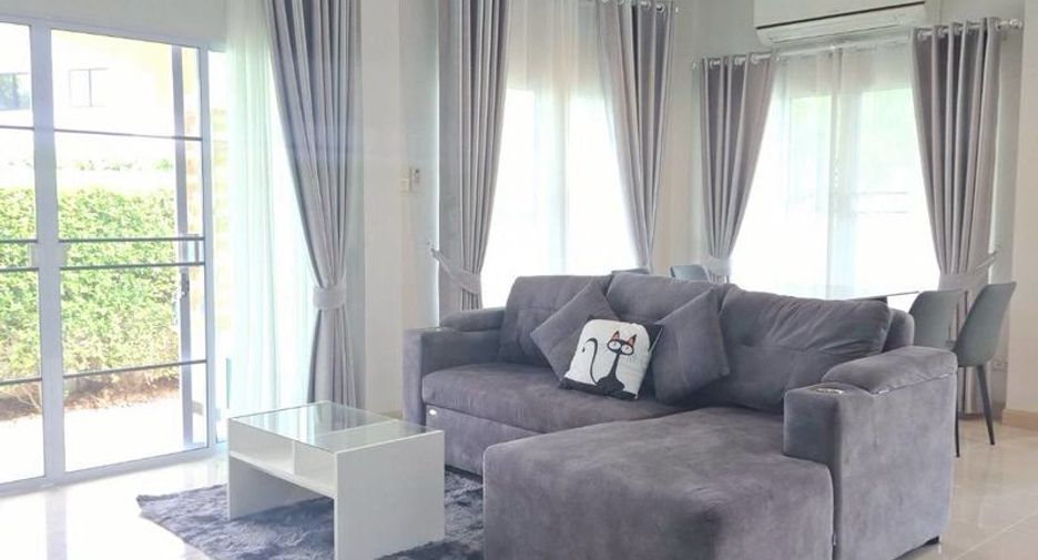 For rent 3 bedrooms house in San Kamphaeng, Chiang Mai