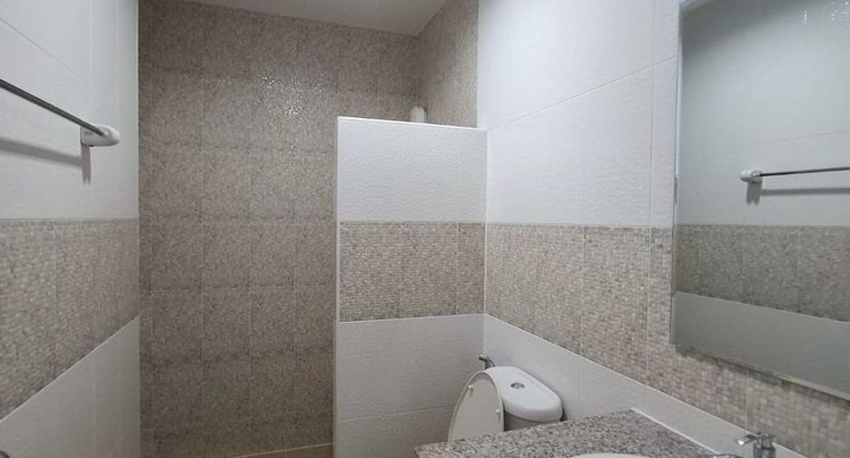 For rent 3 bedrooms house in San Kamphaeng, Chiang Mai