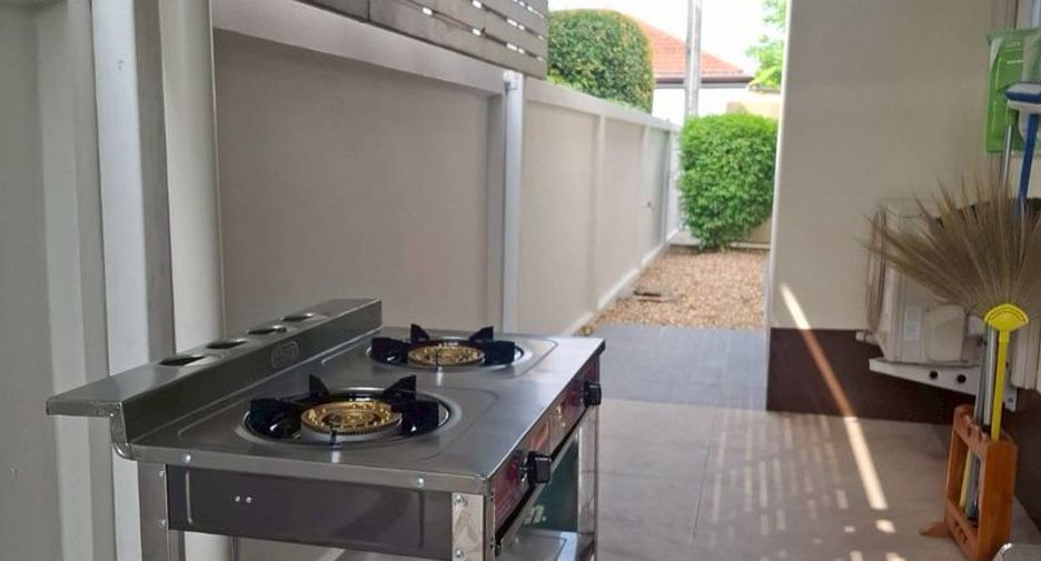 For rent 3 bedrooms house in San Kamphaeng, Chiang Mai
