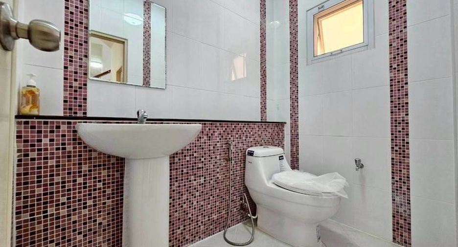 For rent 3 bedrooms house in San Sai, Chiang Mai