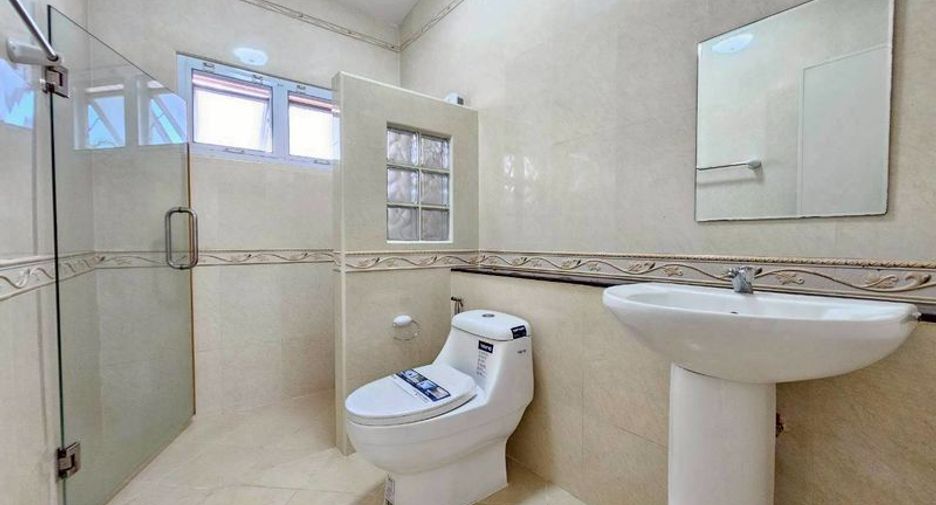 For rent 3 bedrooms house in San Sai, Chiang Mai