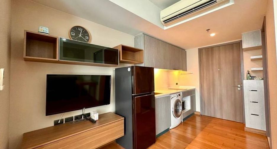 For sale 1 bed condo in Si Racha, Chonburi