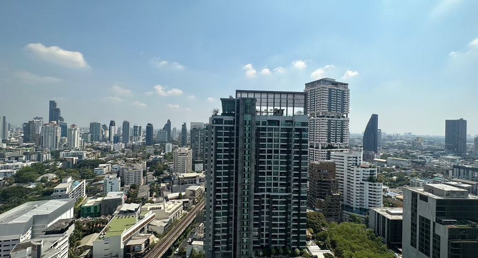 À louer 2 chambres condo à Khlong Toei, Bangkok