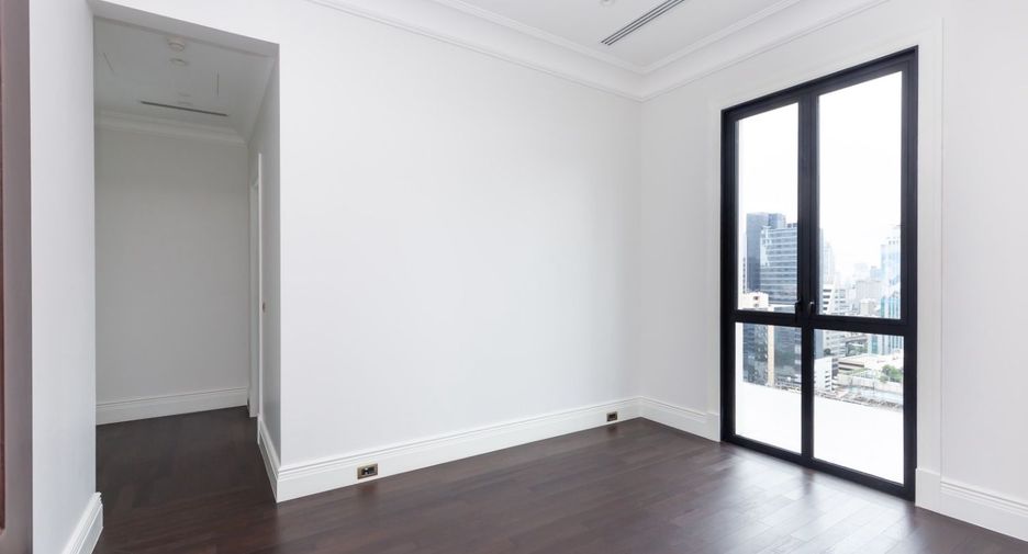For sale 2 ベッドルーム condo in Pathum Wan, Bangkok