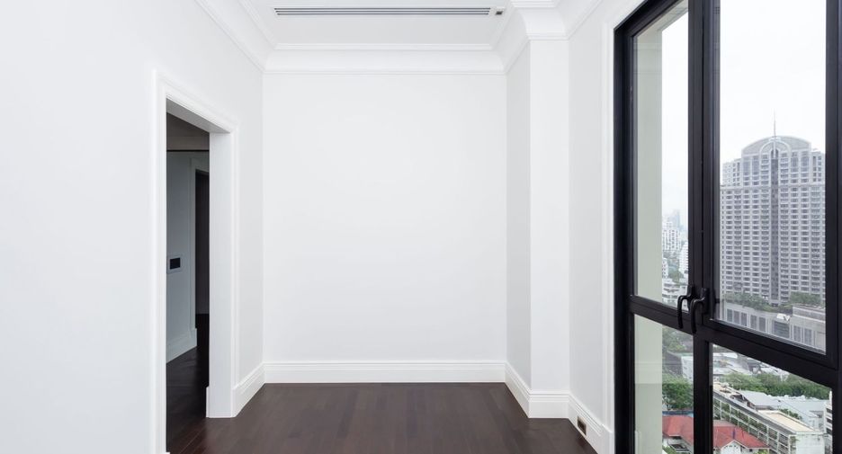 For sale 2 ベッドルーム condo in Pathum Wan, Bangkok