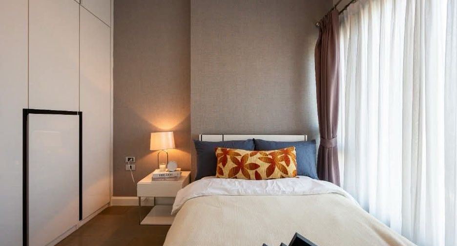 For rent 2 bedrooms condo in Khlong Toei, Bangkok