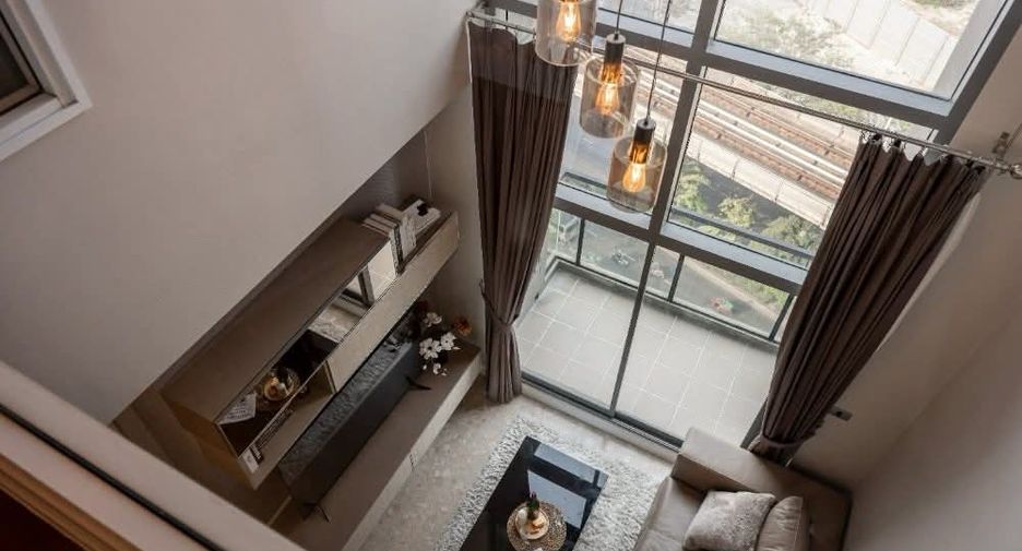 For rent 2 bedrooms condo in Khlong Toei, Bangkok