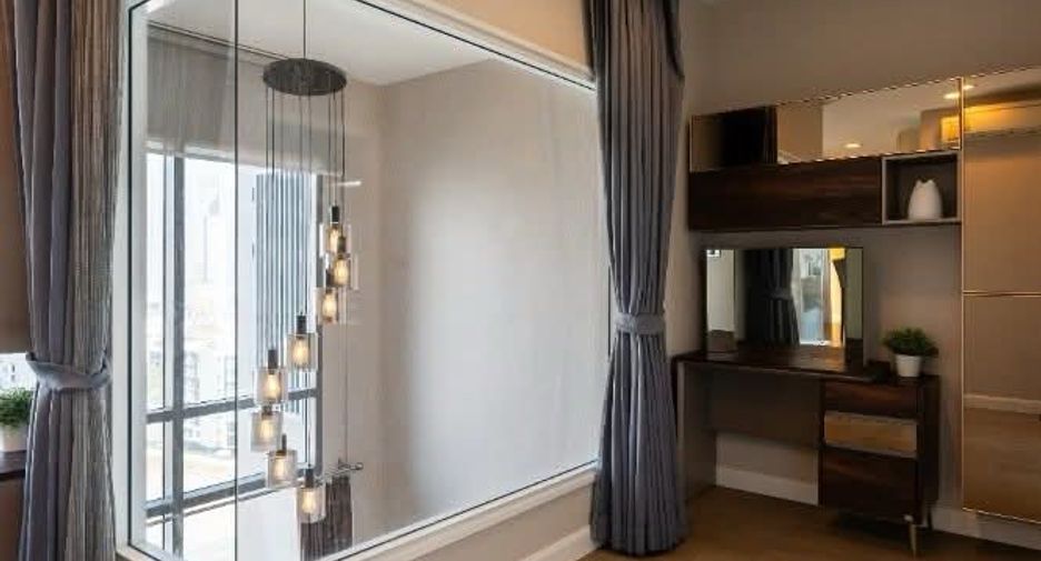 For rent 2 bedrooms condo in Khlong Toei, Bangkok