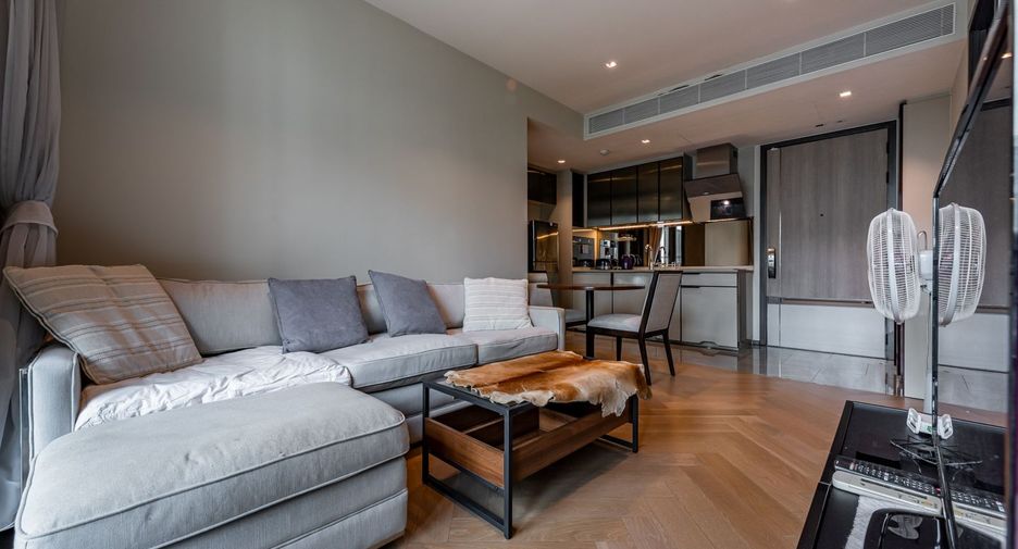 For rent 2 bedrooms condo in Watthana, Bangkok