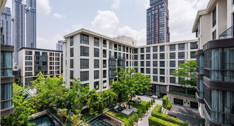 For rent 2 bedrooms condo in Watthana, Bangkok