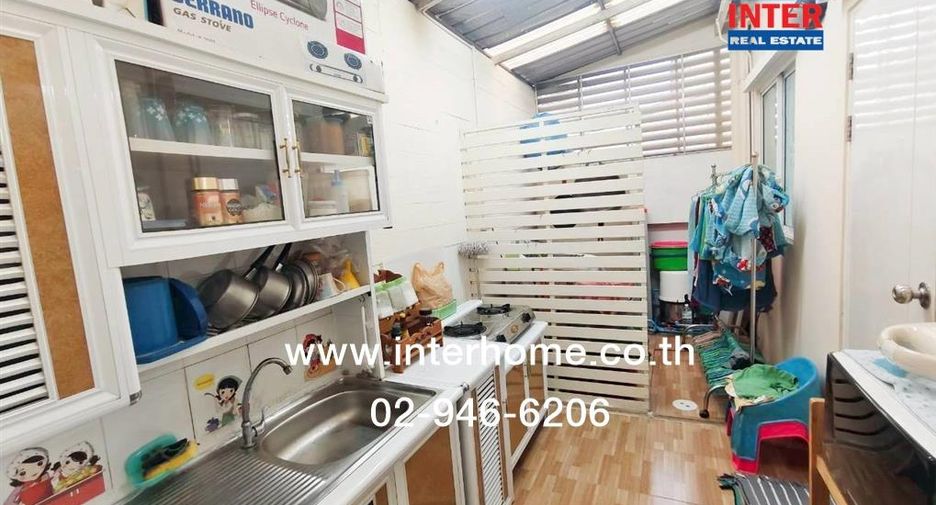 Reihenhaus zum Kauf mit 3 Zimmer in Phra Pradaeng, Samut Prakan