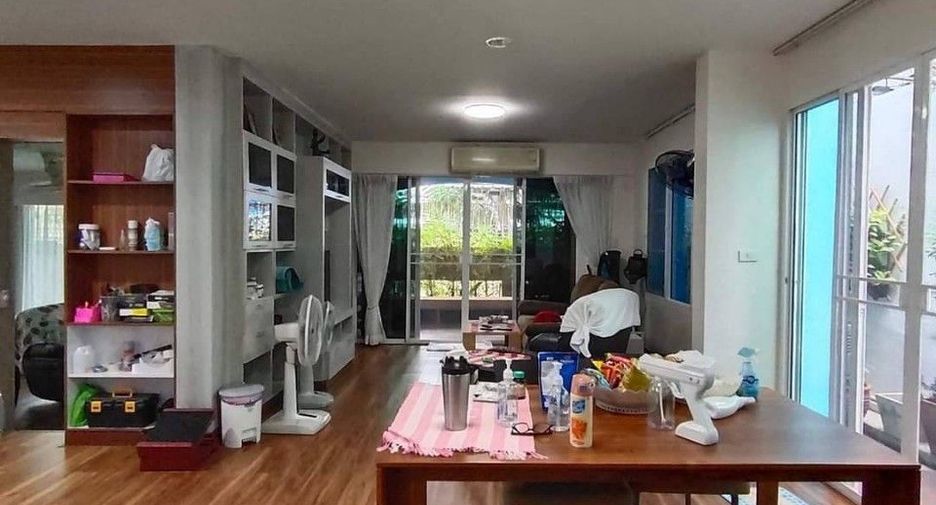 For sale studio house in Din Daeng, Bangkok