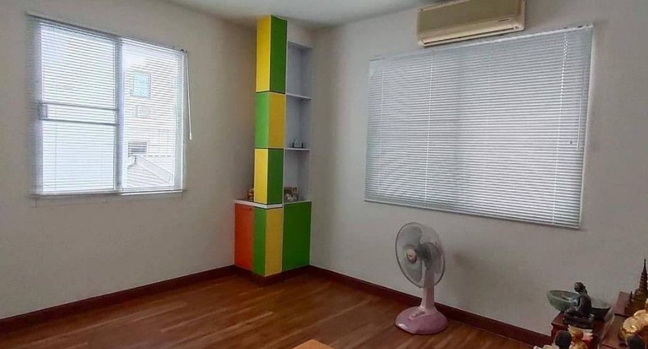 For sale studio house in Din Daeng, Bangkok