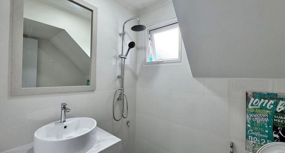 Haus zum Kauf mit 3 Zimmer in Bang Lamung, Chonburi