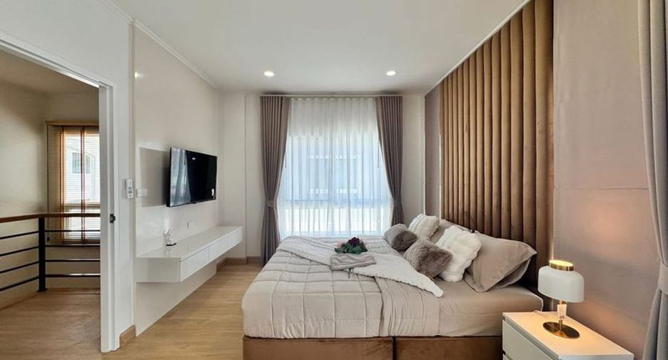 Haus zum Kauf mit 3 Zimmer in Bang Lamung, Chonburi
