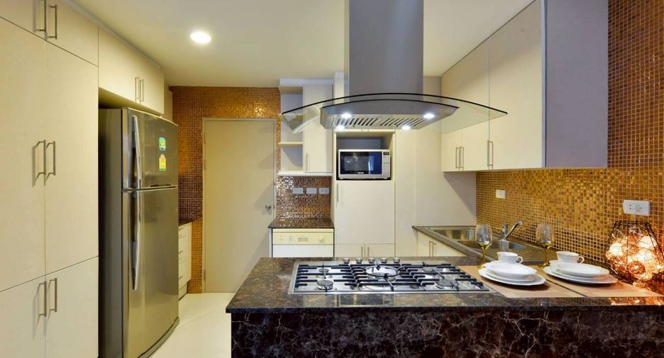 For rent 3 ベッドルーム condo in Watthana, Bangkok