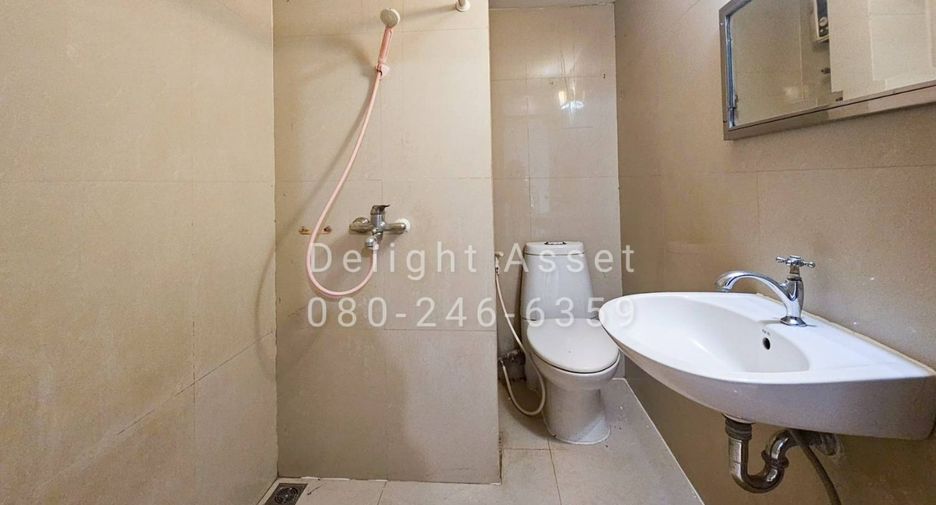 For sale 2 bedrooms condo in Khlong Toei, Bangkok