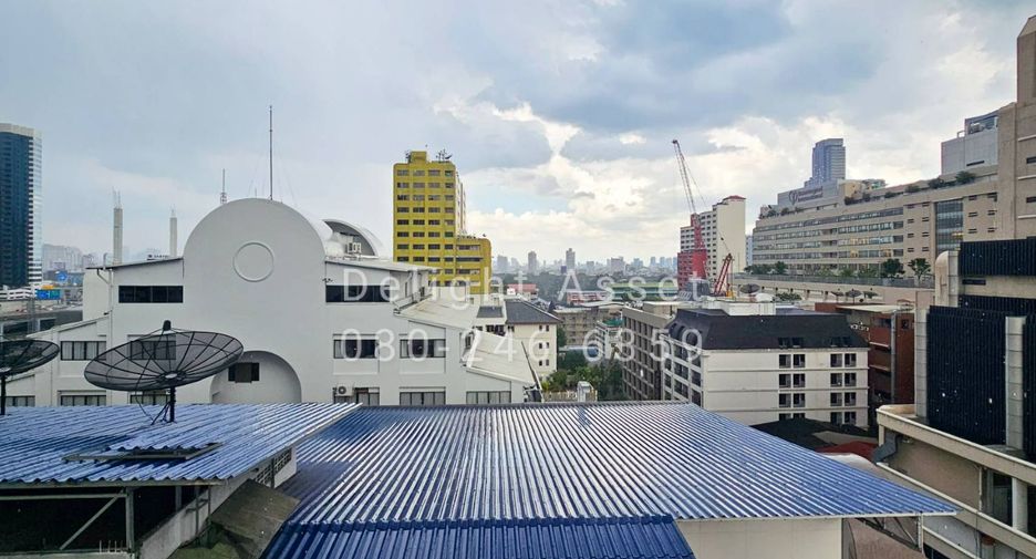For sale 2 bedrooms condo in Khlong Toei, Bangkok