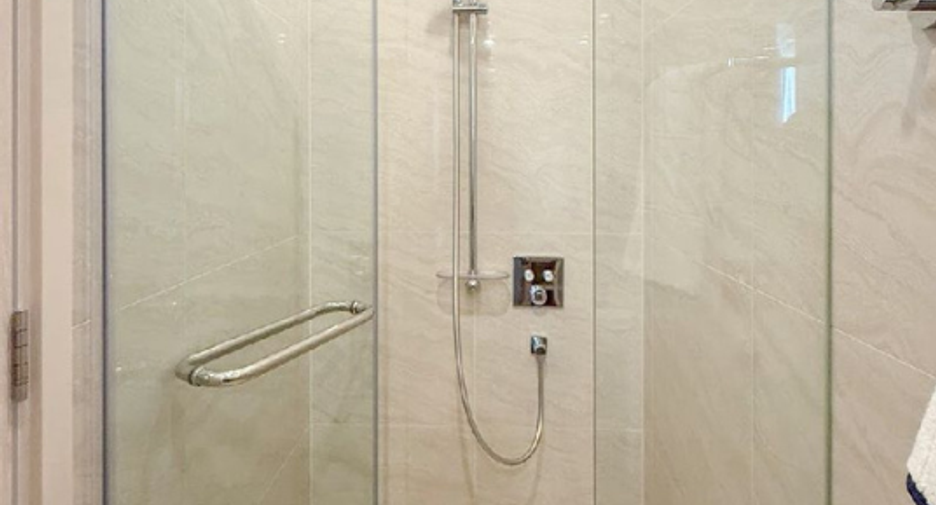 For sale 2 bedrooms condo in Watthana, Bangkok