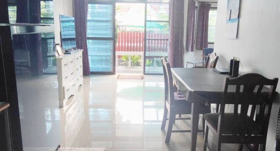 À vendre 3 chambres maison à Si Racha, Chonburi