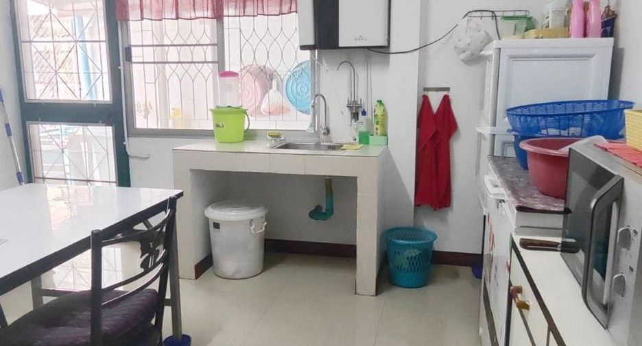À vendre 3 chambres maison à Si Racha, Chonburi