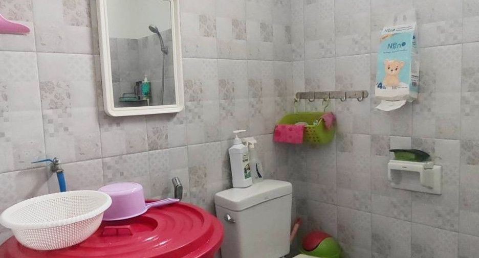 À vendre 3 chambres maison à Si Racha, Chonburi