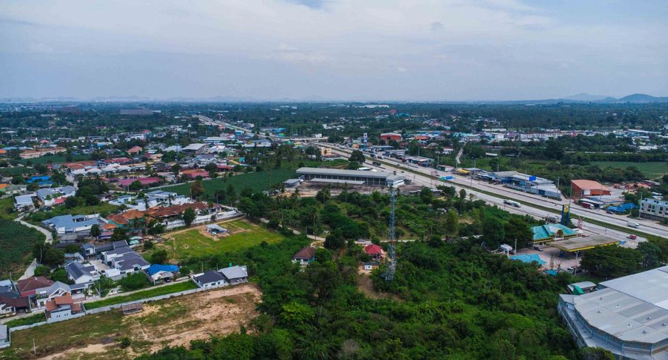 出售 土地 在 Bang Lamung, Chon Buri