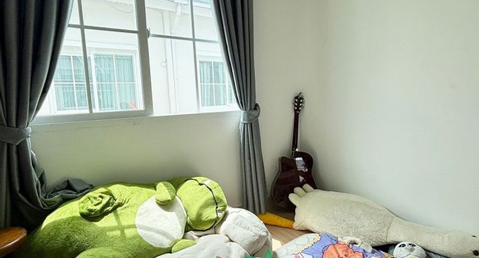 Casa adosada en venta de 3 habitaciones en Bang Kruai, Nonthaburi