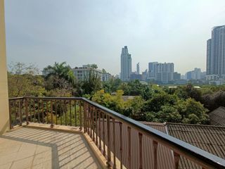 À vendre 3 chambres condo à Watthana, Bangkok