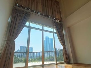 À vendre 3 chambres condo à Watthana, Bangkok